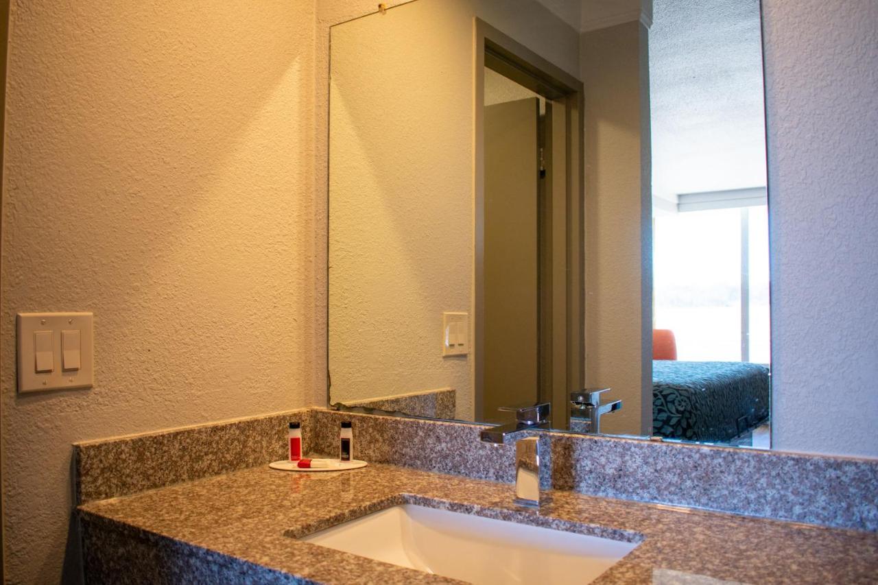 Days Inn By Wyndham Hillsboro Tx Екстер'єр фото