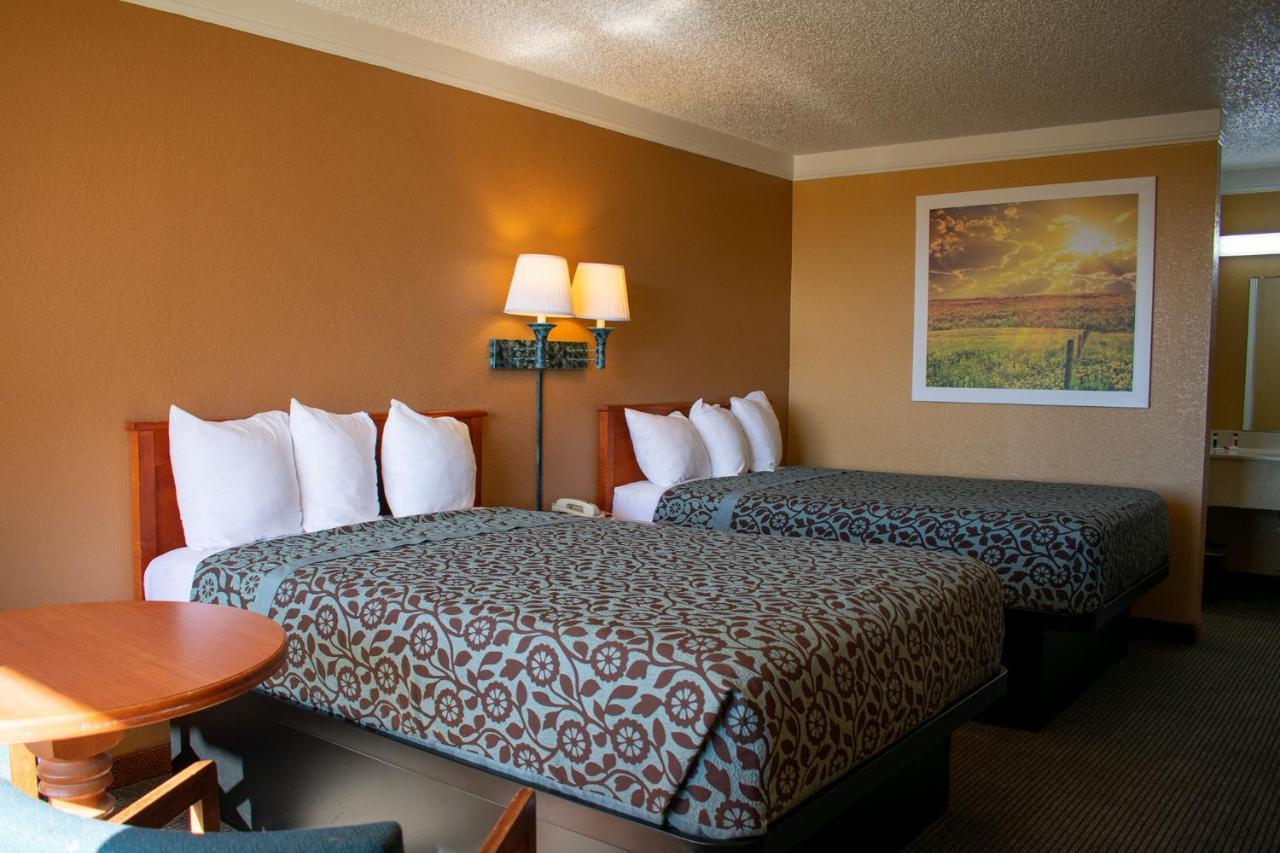 Days Inn By Wyndham Hillsboro Tx Екстер'єр фото