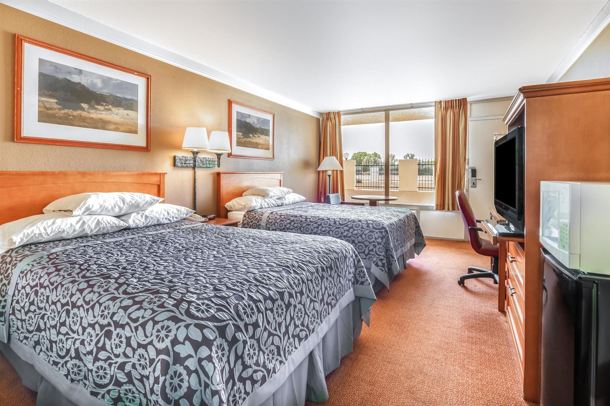 Days Inn By Wyndham Hillsboro Tx Екстер'єр фото
