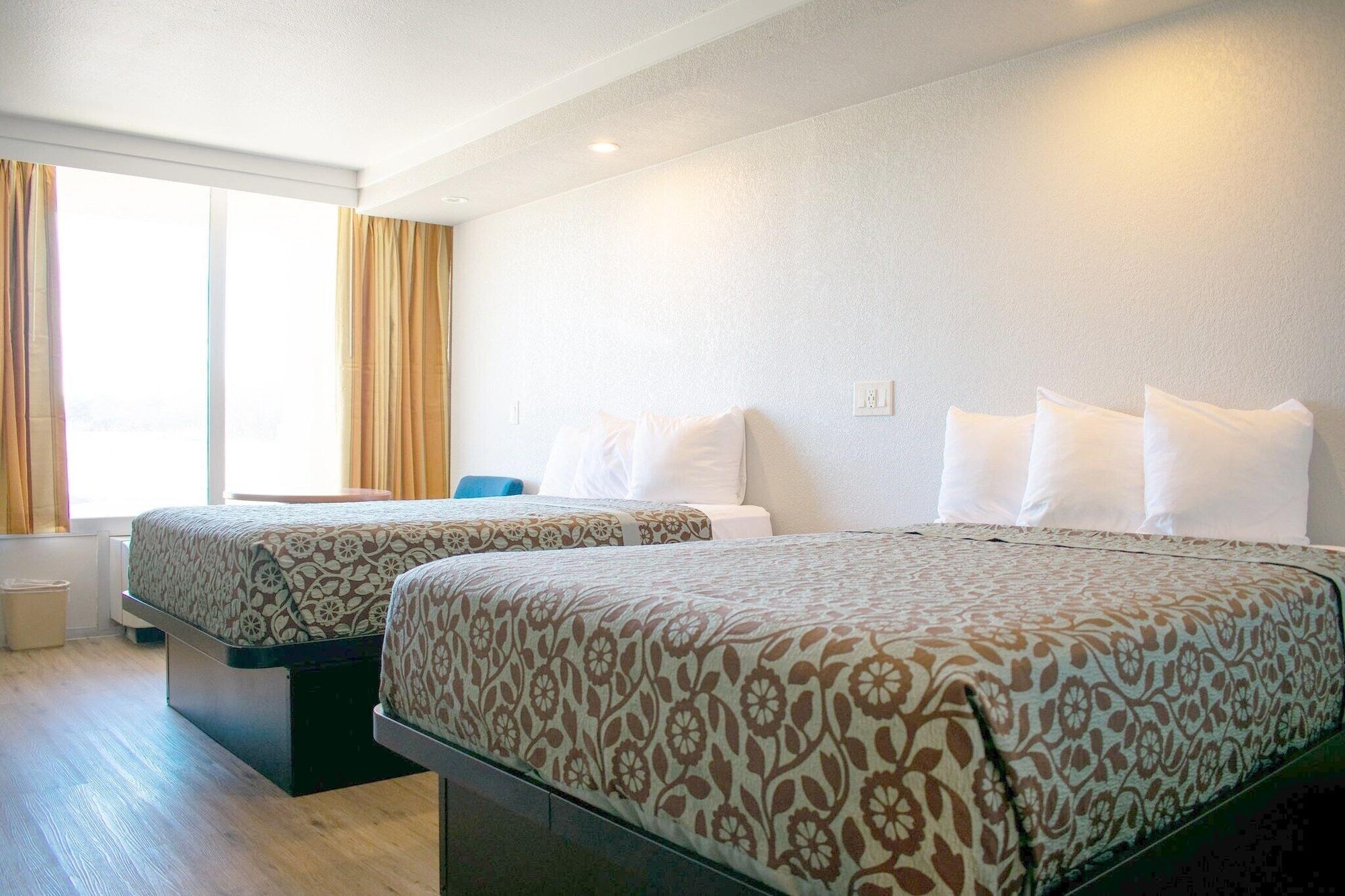 Days Inn By Wyndham Hillsboro Tx Екстер'єр фото