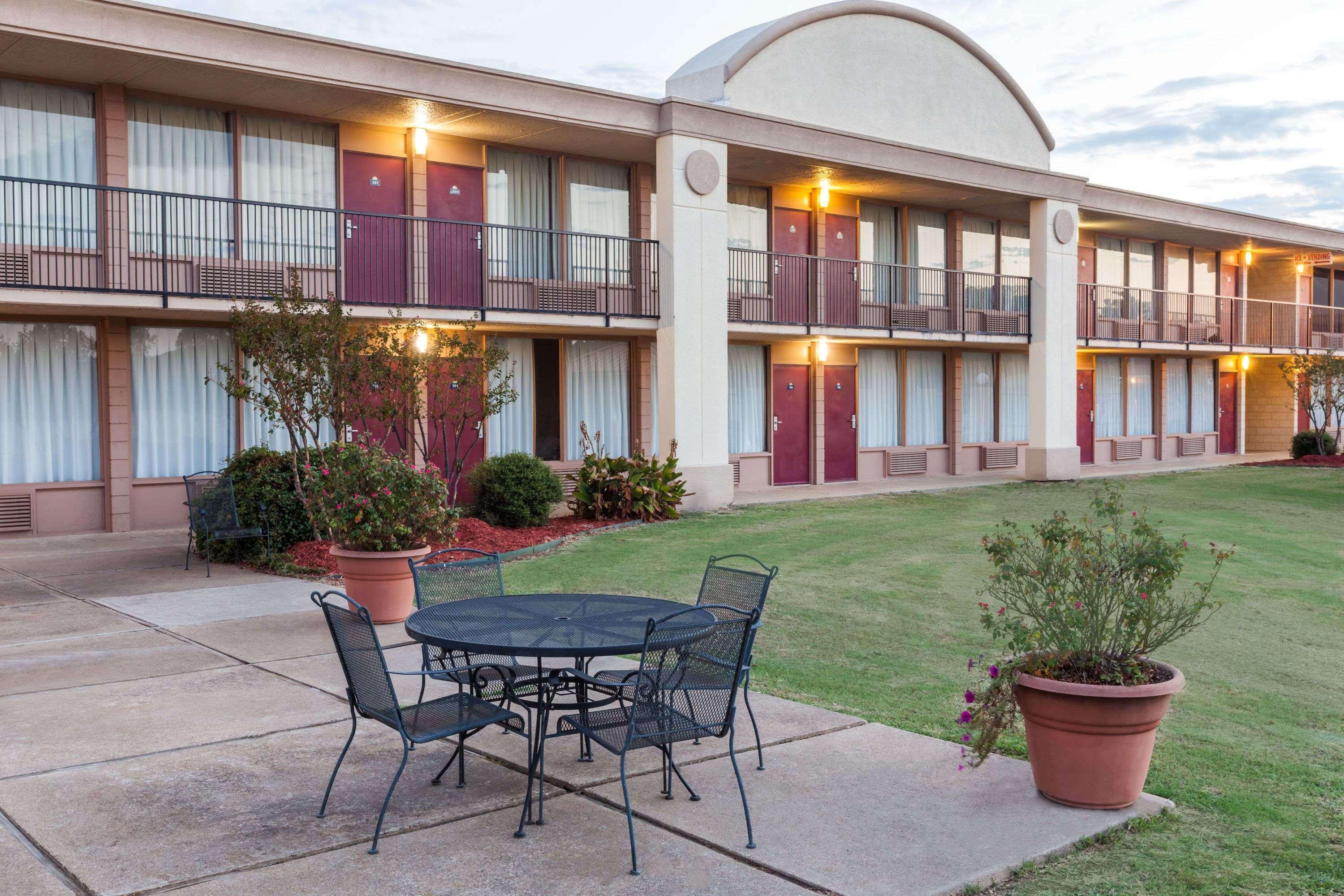 Days Inn By Wyndham Hillsboro Tx Екстер'єр фото