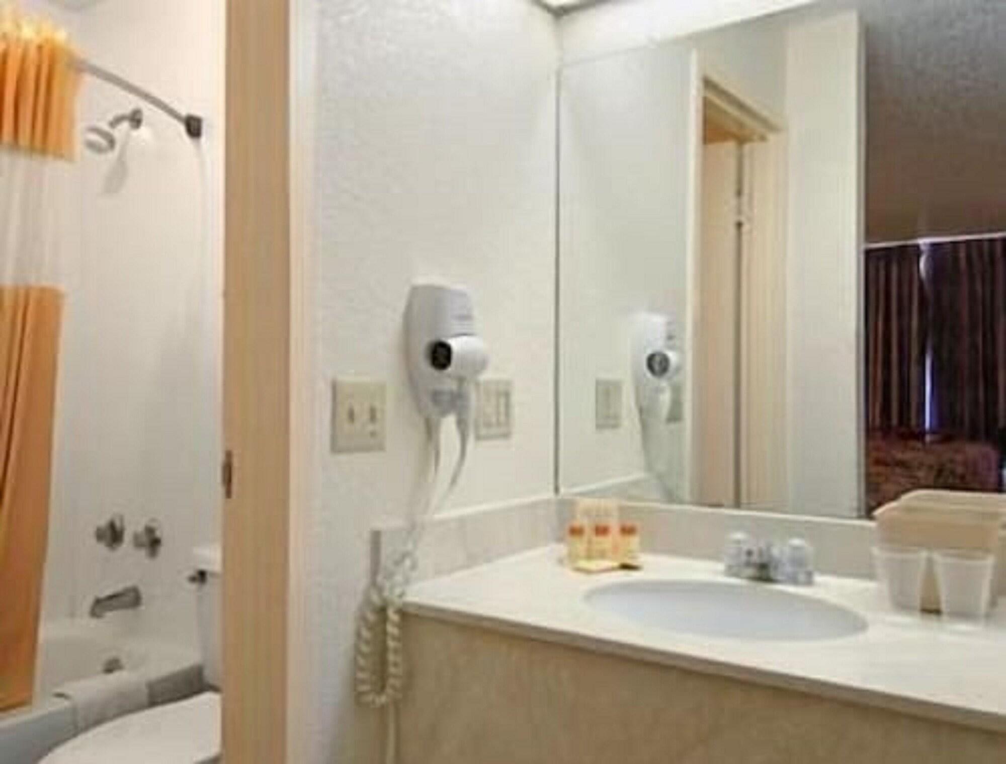 Days Inn By Wyndham Hillsboro Tx Екстер'єр фото