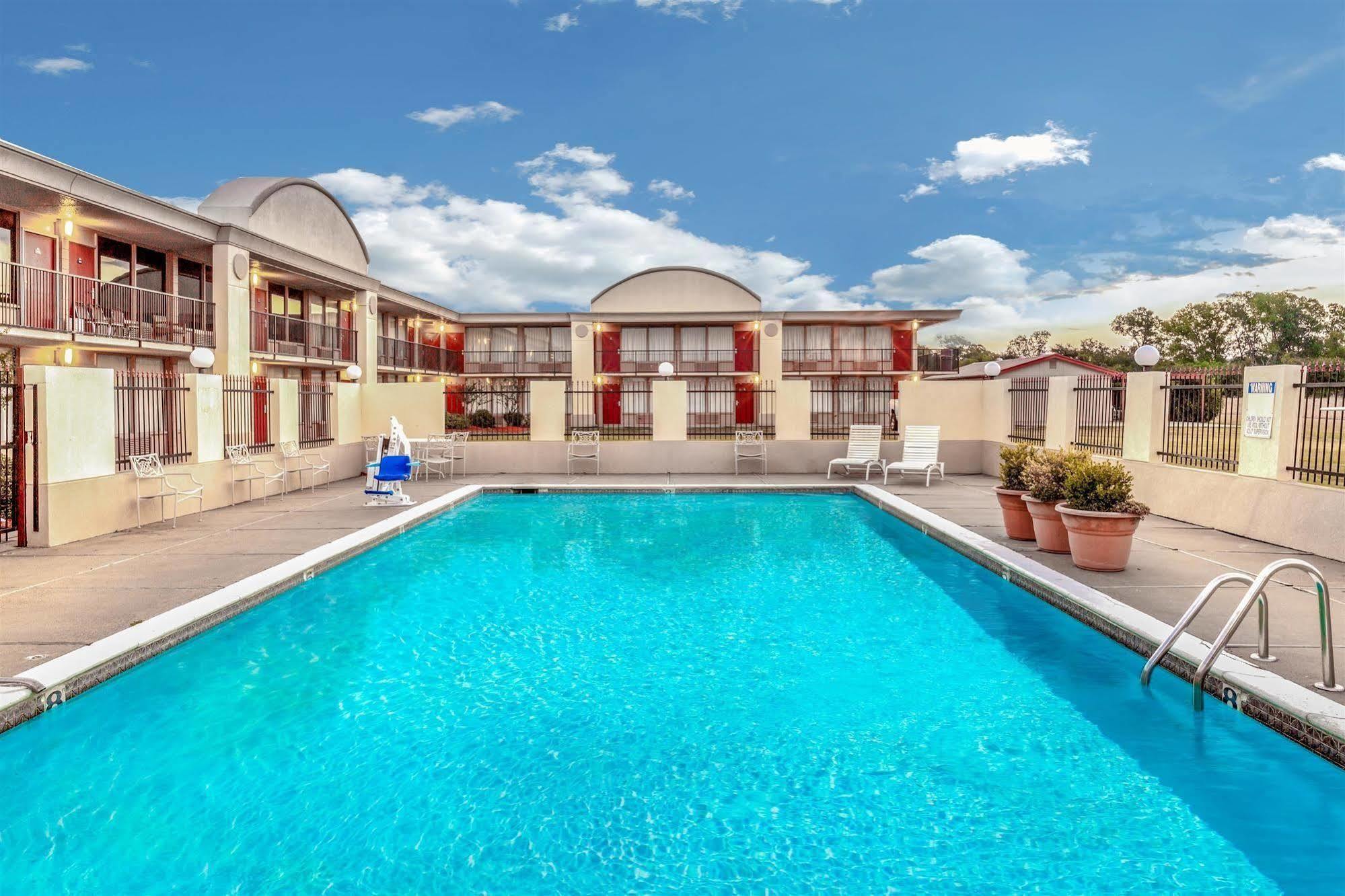 Days Inn By Wyndham Hillsboro Tx Екстер'єр фото